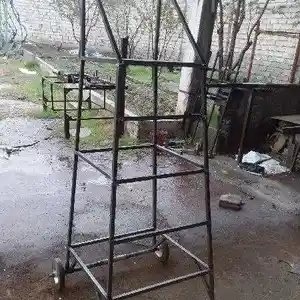 Стремянка, Душанбе