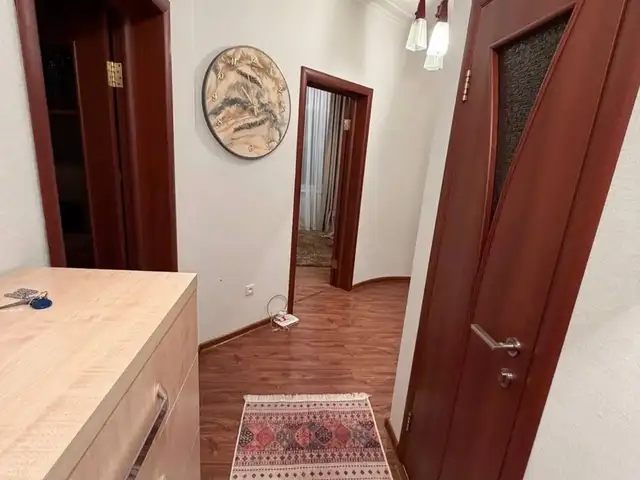 2-комн. квартира, 2 этаж, 100м², н Исмоили Сомони овир, Душанбе