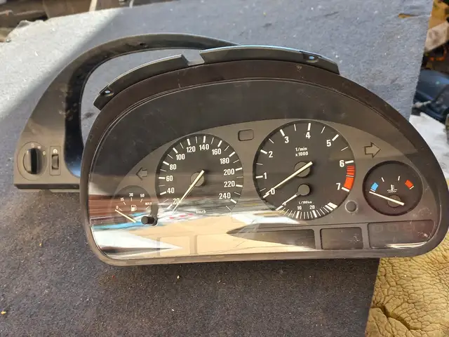 Щиток прибор BMW E 39, Худжанд