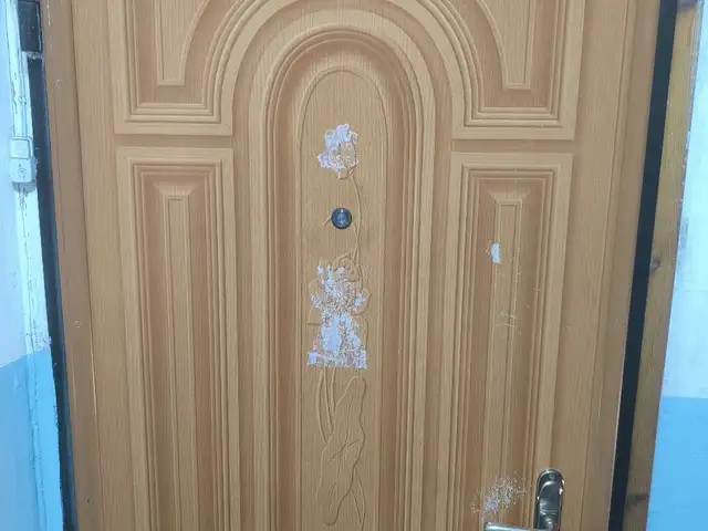 Входная дверь, Хуҷанд
