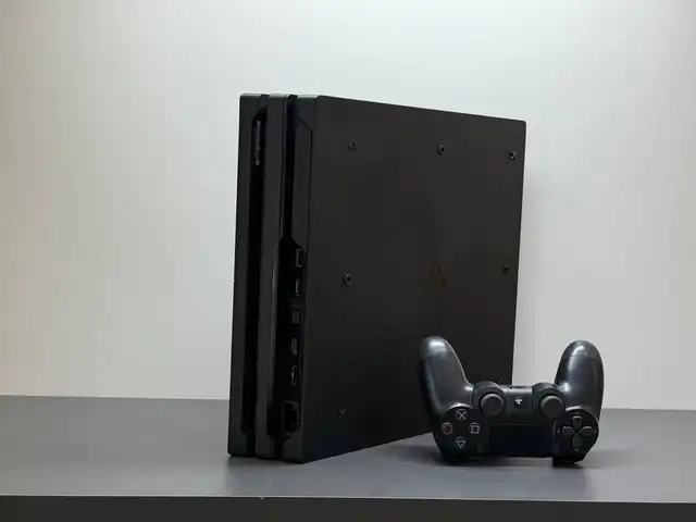 Игровая приставка Sony PlayStation 4 Pro, Душанбе - 3
