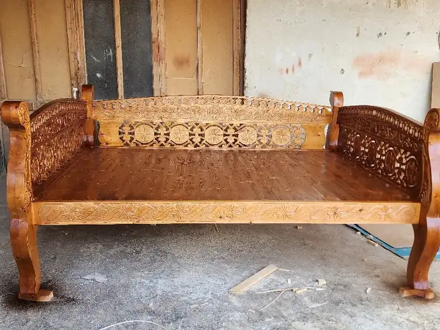 Тапчан, Душанбе