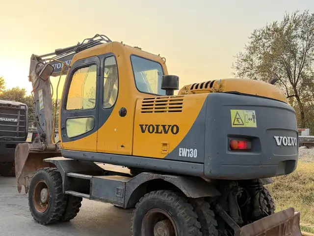 Экскаватор Volvo EW130 2004, Душанбе - 3