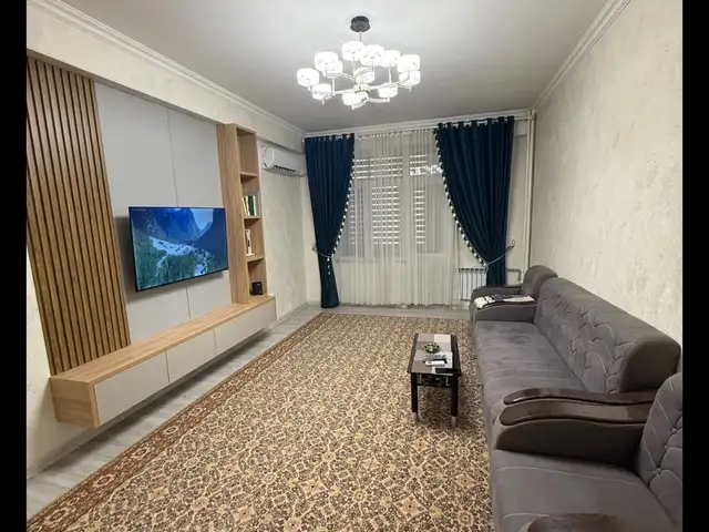 3-комн. квартира, 3 этаж, 98м², тарафи чойхонаи роҳат тарафи центр пеши главный Ориёнбонк, Душанбе
