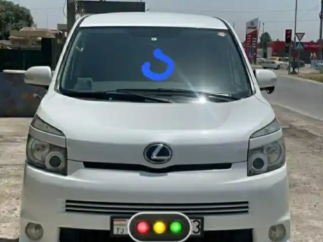 Лобовое стекло от Toyota Voxy, Душанбе
