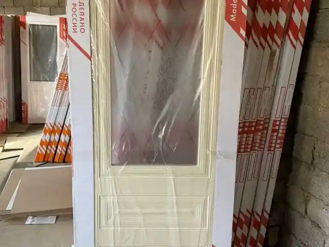 Дверь со стеклом, Душанбе