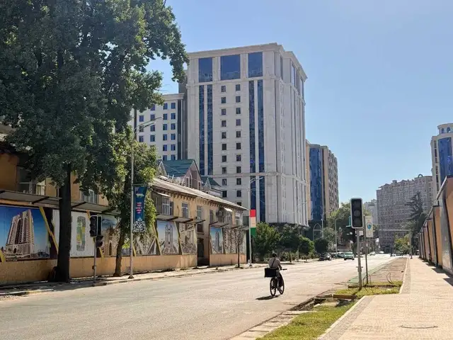 3-комн. квартира, 13 этаж, 113 м², шохмансур, Душанбе