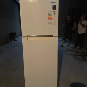 Холодильник Samsung No frost двухкамерный, Душанбе