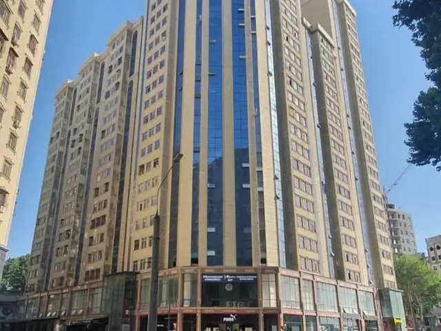 3-комн. квартира, 10 этаж, 122м², Шохмансур Ёкут ру ба руи Алфемо, Душанбе