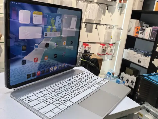 Планшет Apple iPad Pro 13-inch M4 Wi-Fi 256Gb, Душанбе - 8