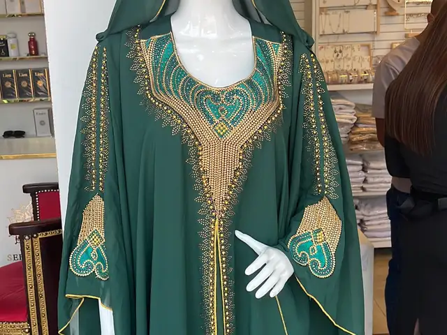 Накидка Абая, Душанбе