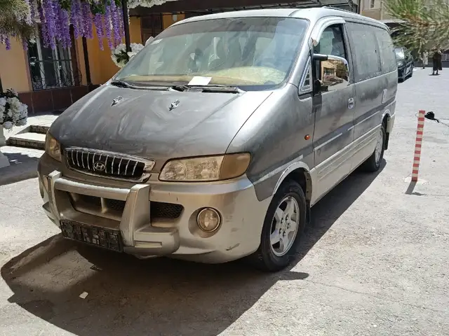 Микроавтобус Hyundai Starex, 2000, Хуҷанд