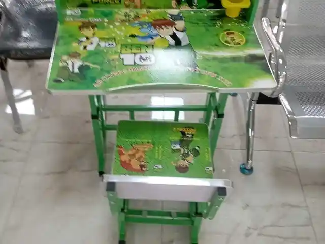Детская парта, Душанбе