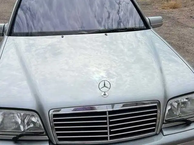 Фиолетовое стекло для Mercedes-Benz W202, Душанбе