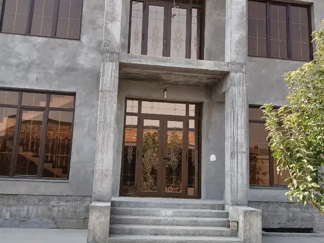 Помещение под офис, 350м², 19 мкр за Имон Банком, Хуҷанд