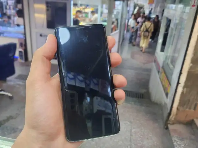 Samsung Galaxy S9, Хуҷанд