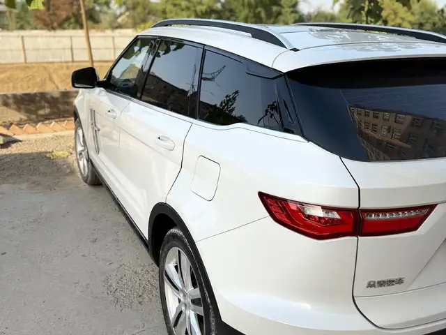 Zotye T700, 2017, Ваҳдат - 4