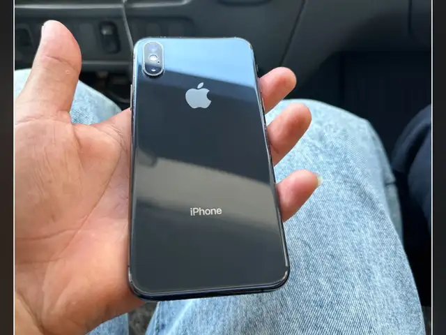 Apple iPhone X, 64 gb, Silver, Худжанд