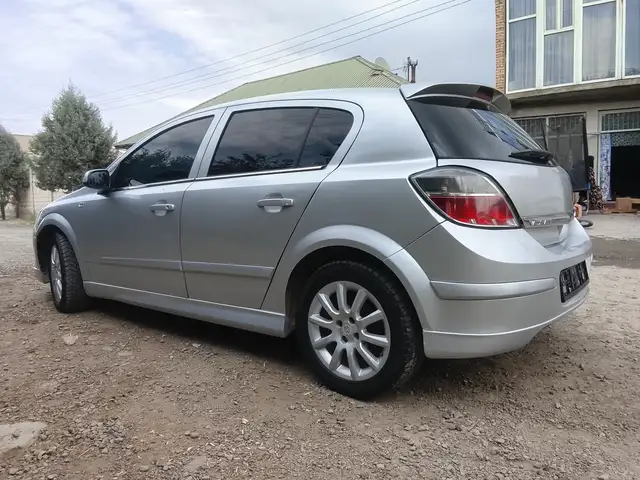 Opel Astra H