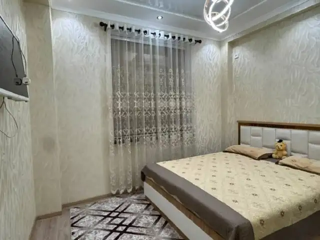 2-комн. квартира, Цокольный этаж, 55м², 18 мкр, Хуҷанд