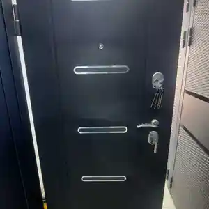Железная дверь, Душанбе