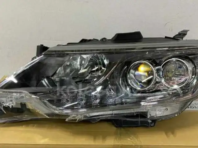 Передние фары Exclusive на Toyota Camry 5, Душанбе