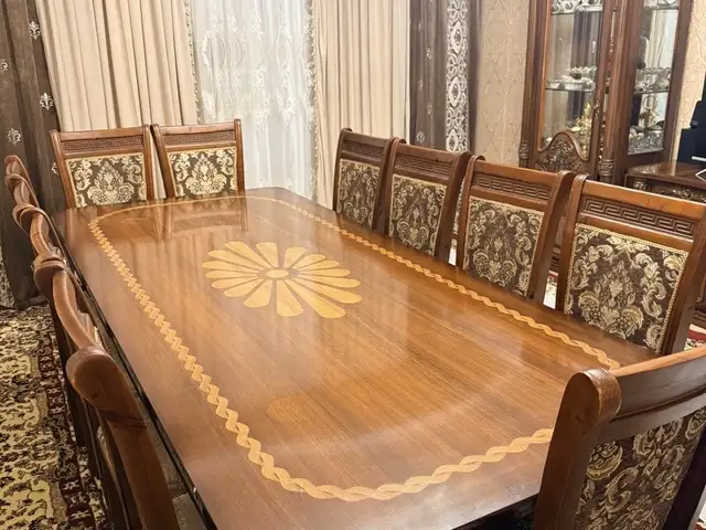 Стол со стульями для гостиной, Худжанд