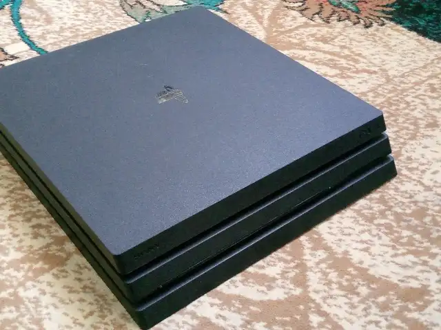 Игровая приставка Sony PlayStation 4 Pro, Душанбе