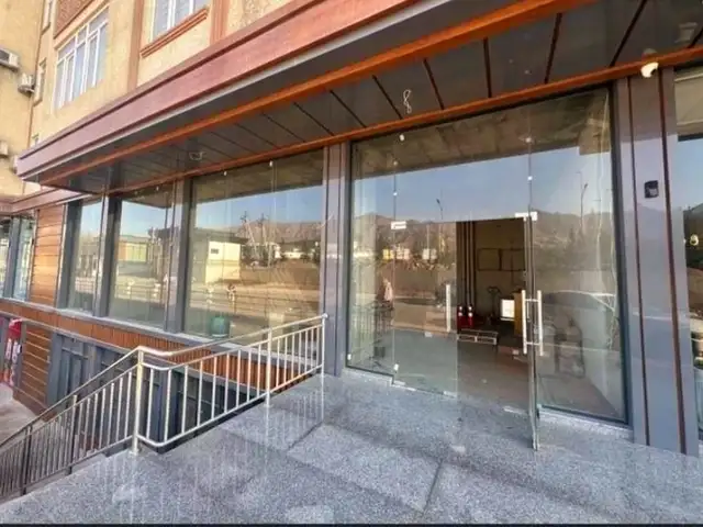 Помещение под свободное назначение, 260м², 18 микрорайон, Хуҷанд