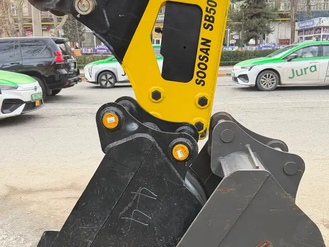 Экскаватор Hyundai R140W 2015, Душанбе - 13