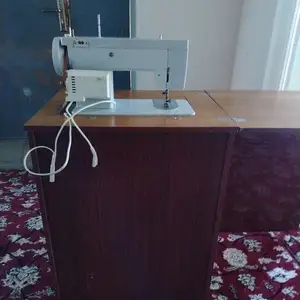 Мошинаи дарздузи, Ёвон