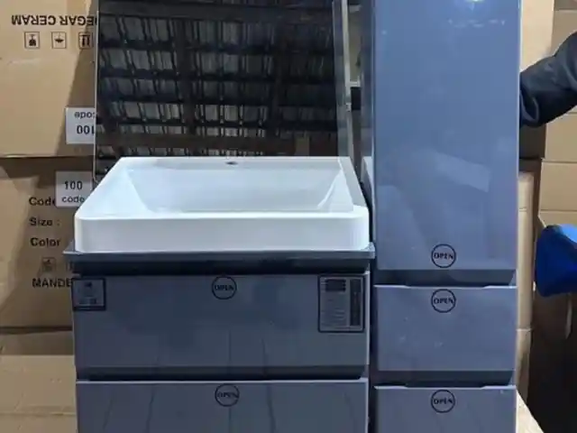 Шкафчик для умывальника, Душанбе