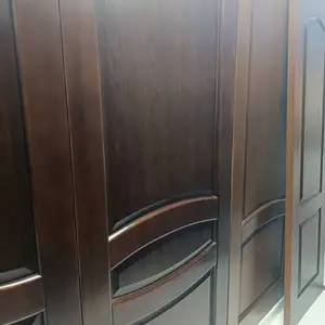 Дархои чубин, Душанбе