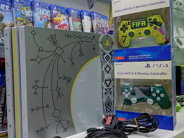 Игровая приставка PlayStation 4 Pro Limited Edition God of War 1TB / 6, Душанбе