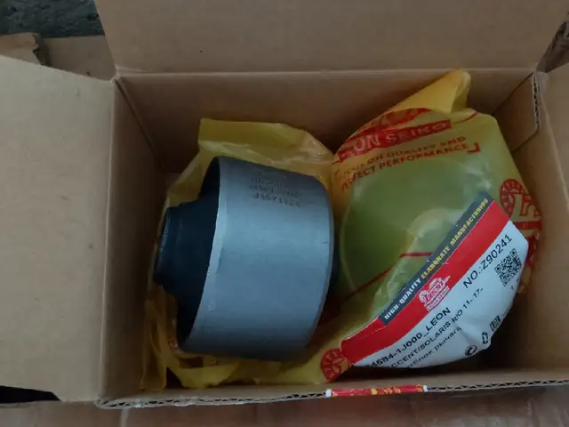 Салимблок ричага передний на HUNDAY SOLARIS,KIA RIO,ACCENT,SONATA,K5,KIA OPTIMA,, Душанбе