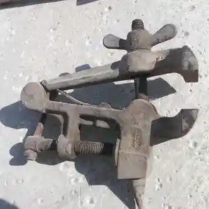Тиски, Худжанд