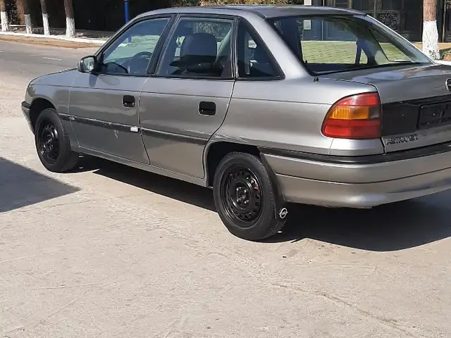 Opel Astra F