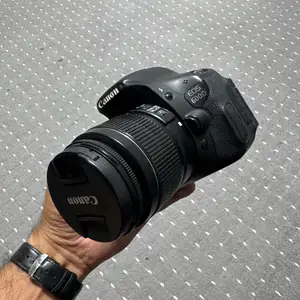 Фотоаппарат Canon EOS 600D объектив 18-55 мм, Душанбе