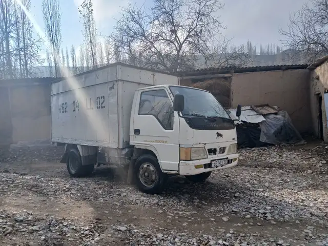 Бортовой автомобиль JBC, 2004, Истаравшан