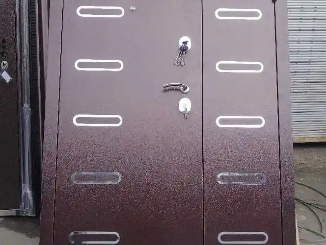 Дверь, Душанбе