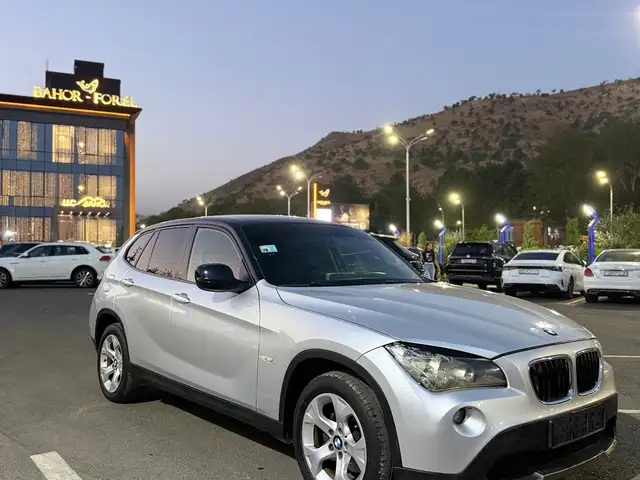 BMW X1, 2010, Душанбе - 3