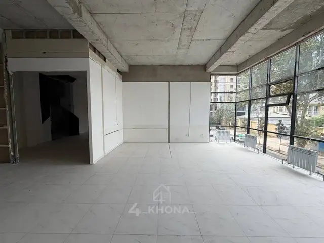 Помещение под свободное назначение, 500м², Напротив парк А.Навои, Душанбе