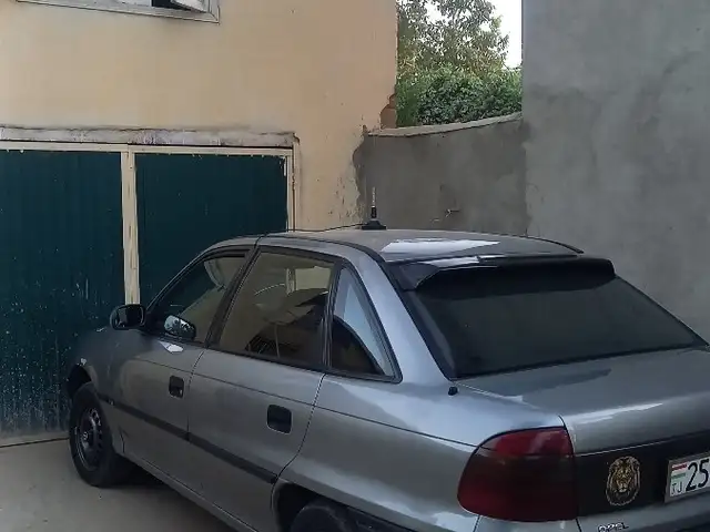 Opel Astra F