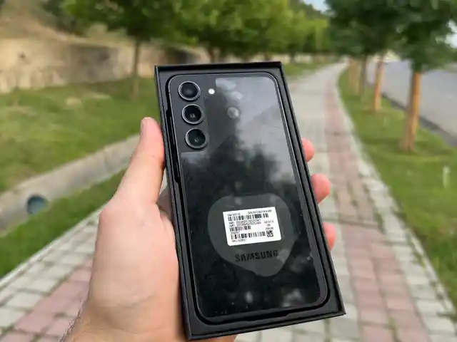 Samsung Galaxy S23 8/256 Gb Black, Душанбе - 2