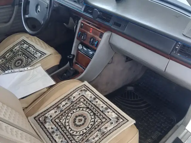 Mercedes-Benz W124