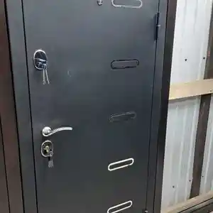 Железная дверь, Душанбе