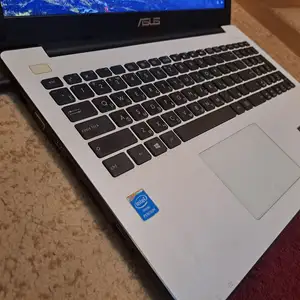 Ноутбук Asus, Душанбе