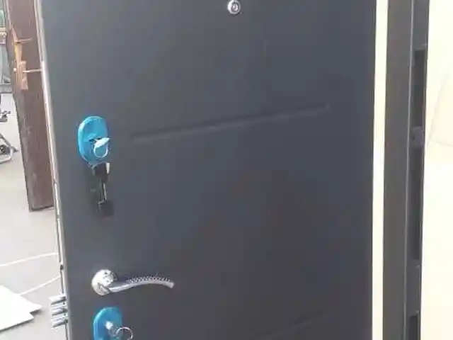 Дверь, Душанбе