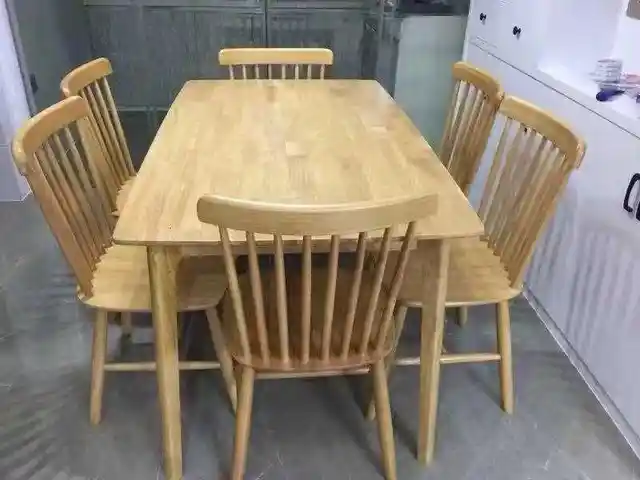 Стол и стулья, Душанбе