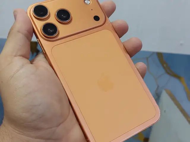 Apple iPhone Xr в корпусе 17 pro, 128 gb, Yellow, Кӯлоб